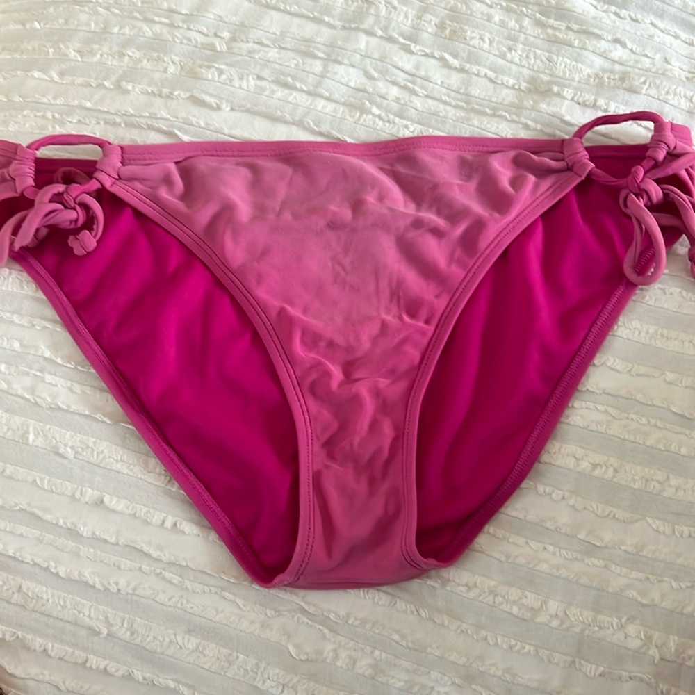 Women’s Roxy swim bottoms size L